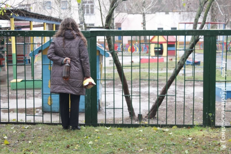 Забрать нельзя оставить. Как живет семья, которой трижды возвращали детей
