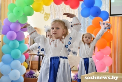 «Васильковое лето» с улыбками и подарками