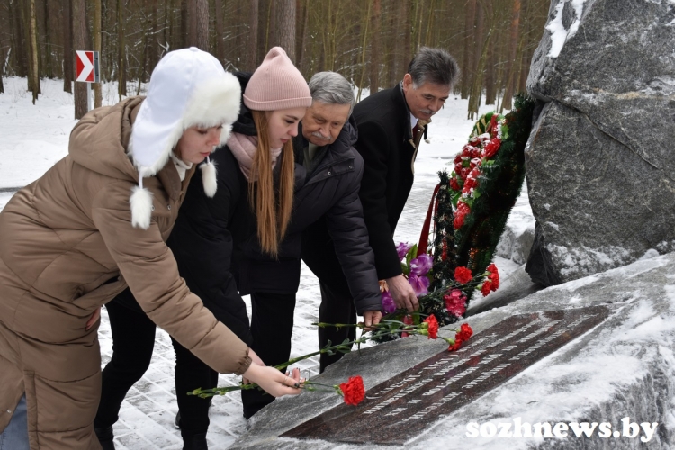 Память жертв геноцида почтили жители района