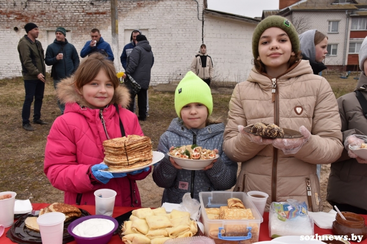 Широка Масленица. Репортаж с народных гуляний в деревне Климовка