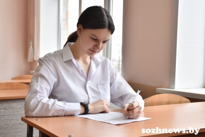 С этого года выпускники 11-го класса сдают только два централизованных экзамена