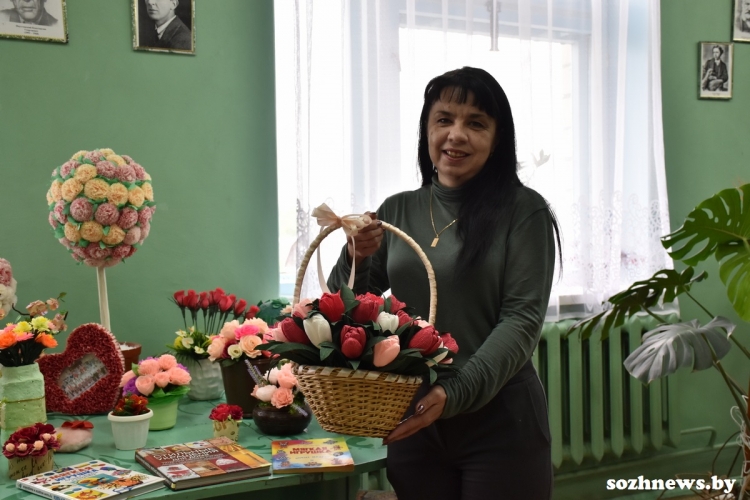 Когда хобби дополняет работу: заведующий филиалом «Терешковичская библиотека» Виктория Чеброва успешно сочетает профессиональную деятельность с любимым увлечением