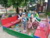Счастливое детство стараниями взрослых: инициативные родители из Березок сделали сами детскую площадку