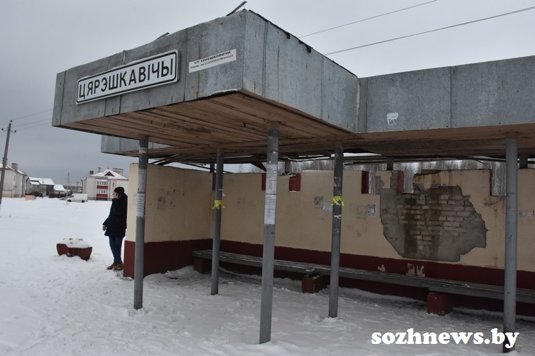 Без остановки: когда будет отремонтирован остановочный павильон в агрогородке Терешковичи