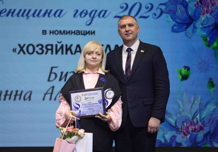 Жанна Бизня и первый заместитель министра сельского хозяйства Виталий Кулак