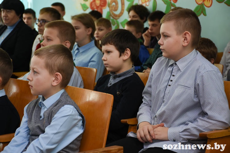 4d84f8ef8aef7a (3).jpg