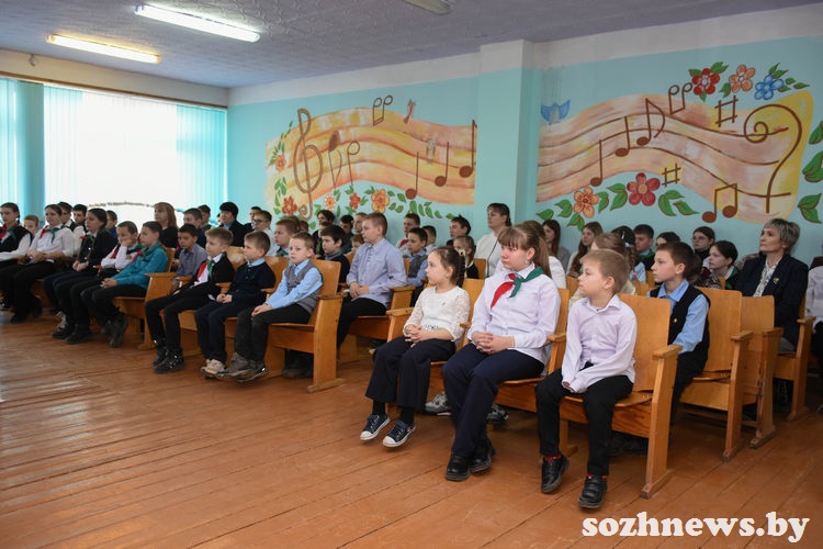 4d84f8ef8aef7a (2).jpg